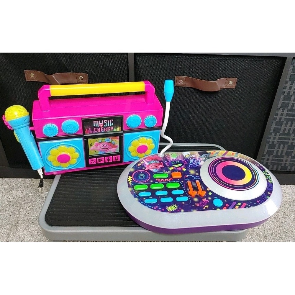 DreamWorks Trolls World Tour DJ Trollex Party Mixer Turntable Singalong Boombox
